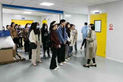 人文学院应用语言系2022级商务英语专业实训项目圆满完成，实践育人成果显著